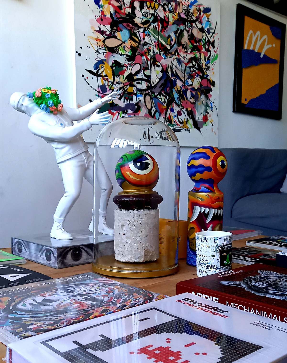 Intérieur de collectionneur d'art urbain